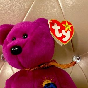 Millennial beanie baby fuchsia 2000